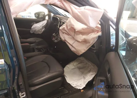 2025 Chrysler Pacifica Select z USA, uszkodzony, nr VIN 2C4RC1BG3SR551790